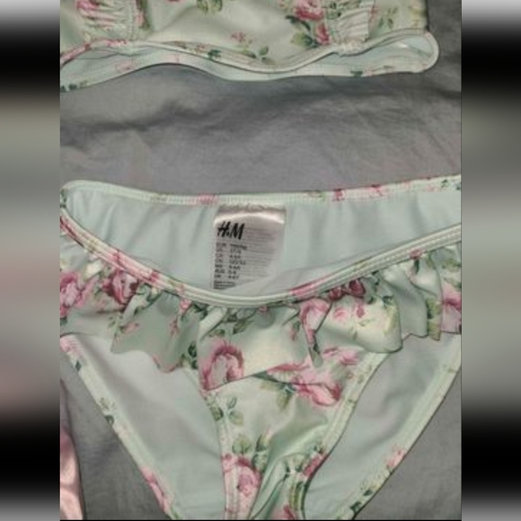H & M toddler bikini 5/6 - Picture 2 of 2